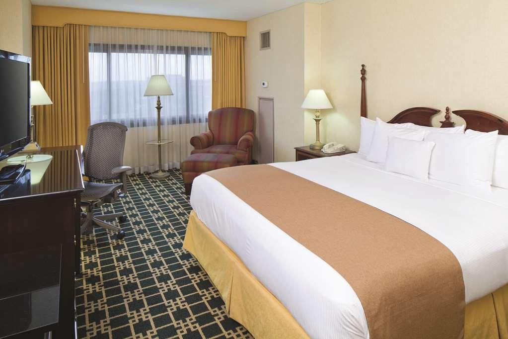 Doubletree By Hilton Fort Lee/George Washington Bridge Room photo